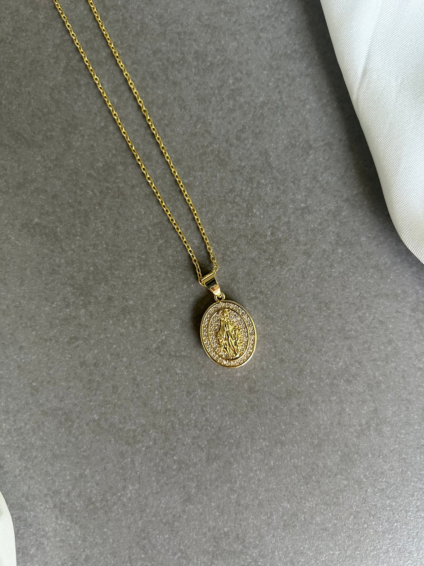 Collana Madonna di Luce Oro