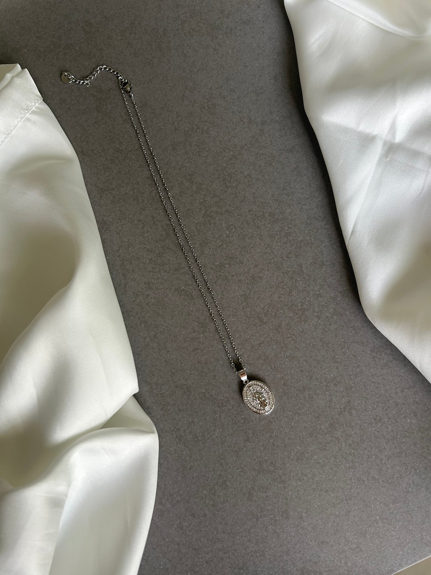 Collana Madonna di Luce Argento