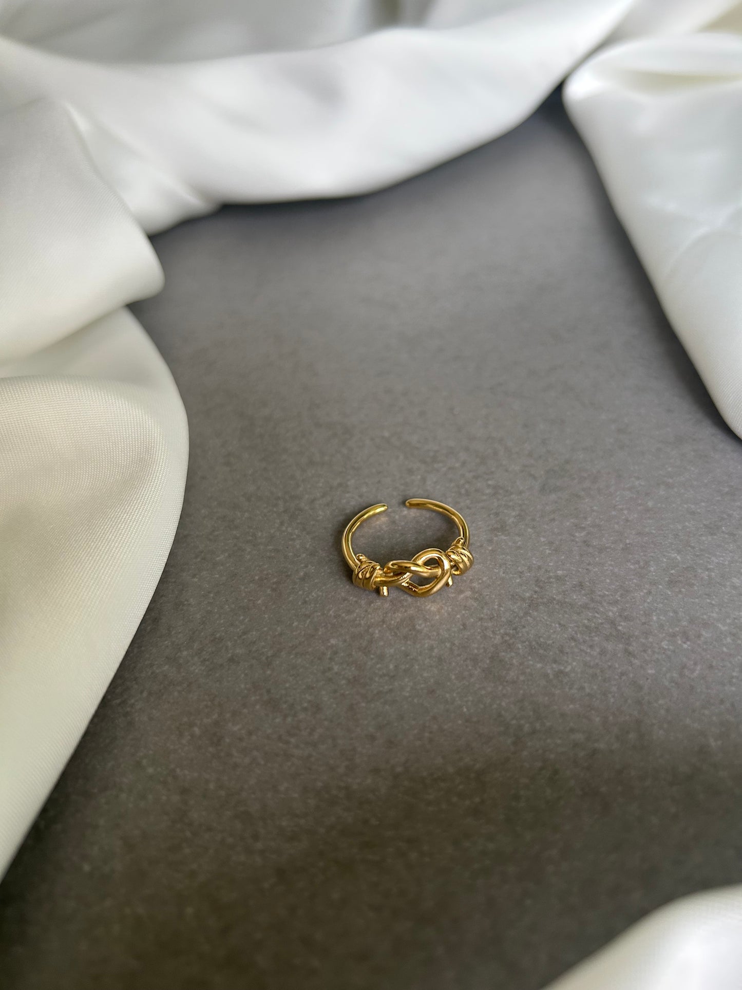 Anello Cuore Spinato Oro