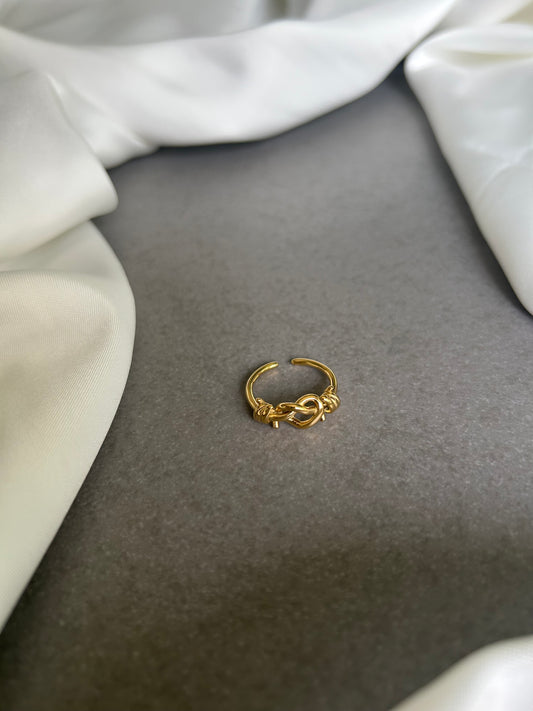 Anello Cuore Spinato Oro